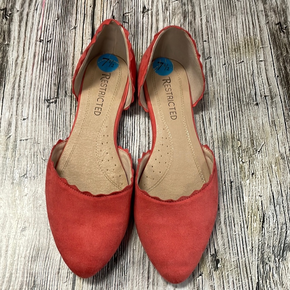 Restricted Women’s Coral Flats